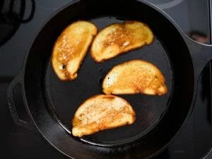 ساندویچ با پنیر موزارلا، مارتادلا