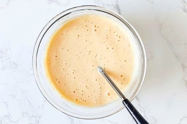 مایه خاگینه تبریزی در کاسه 