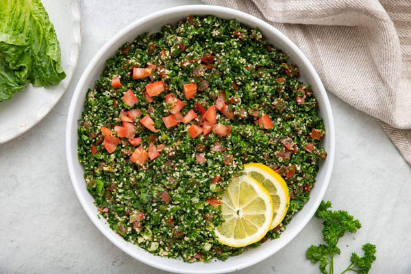 سرو سالاد تبوله با لیمو ترش