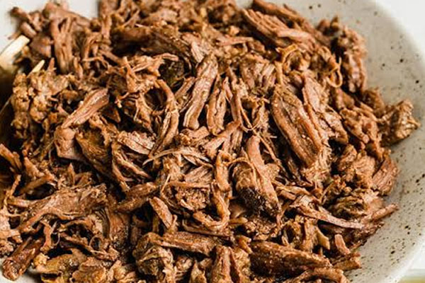 گوشت ریش ریش برای تهیه آش گوشت بوشهری 