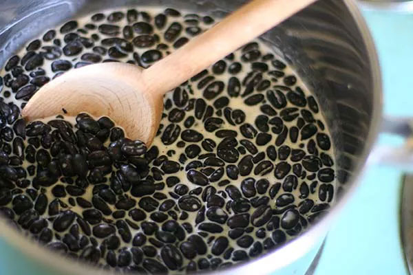 ترکیب مواد اولیه بستنی قهوه