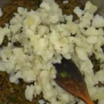 مخلوط کردن مواد کتلت