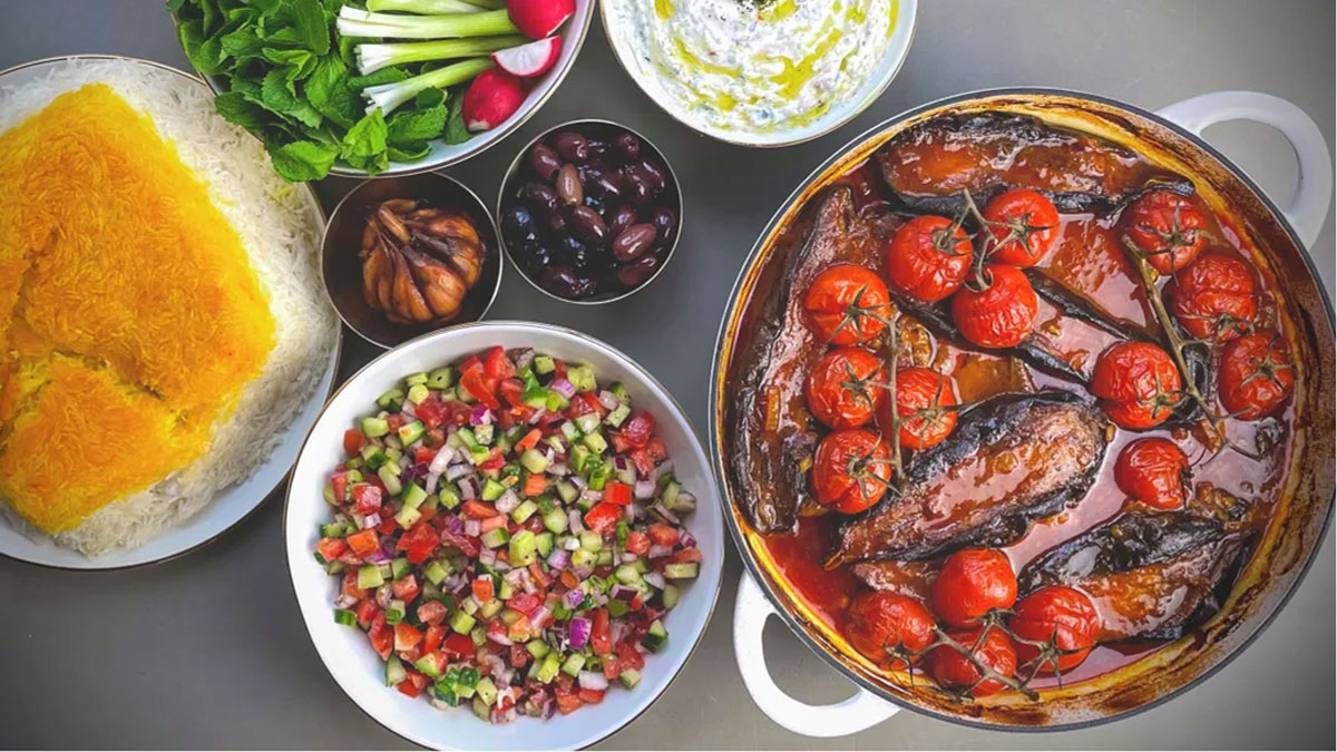 طرز تهیه خورشت کدو و بادمجان