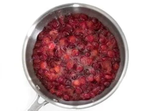 طرز تهیه سس کرانبری
