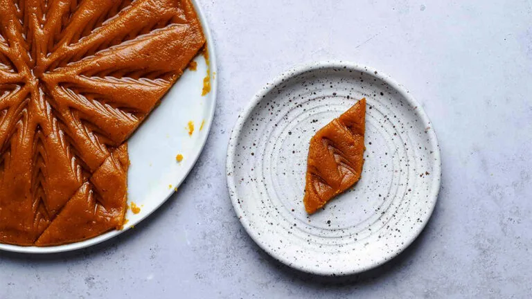 طرز تهیه حلوا با شیره انگور