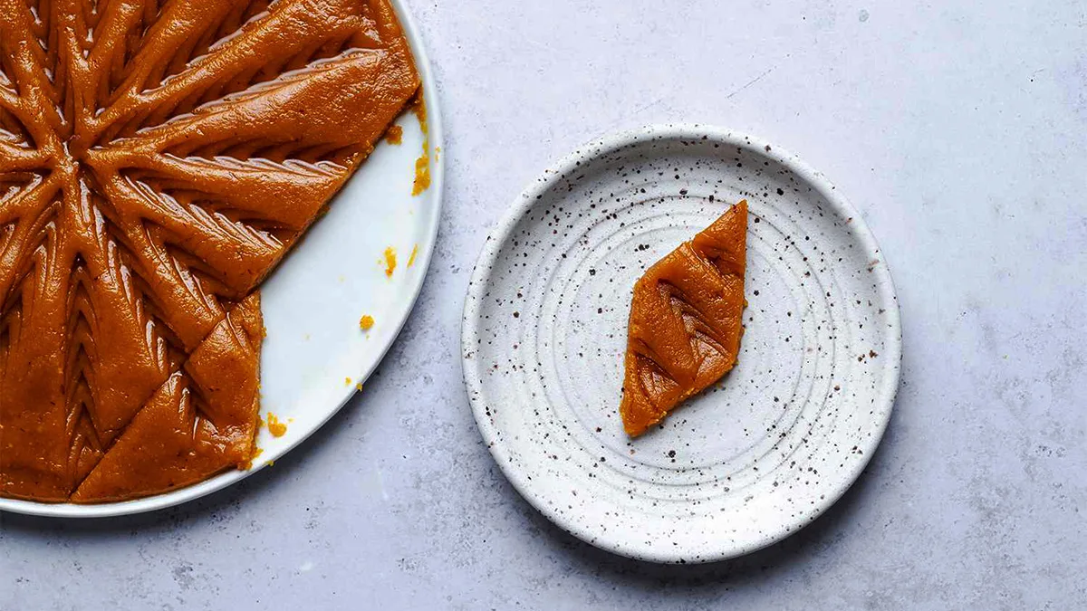 طرز تهیه حلوا با شیره انگور