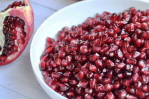 انار دانه شده برای نوشیدنی