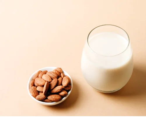 شیر بادام سنگی یک شیر گیاهی