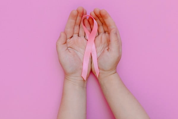 سابقه خانوادگی در میزان ابتلا به سرطان سینه