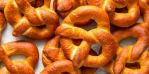طرز تهیه نان پرتزل خانگی