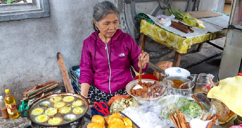 سایگون ویتنام شهری پر ادعا در غذاهای خیابانی
