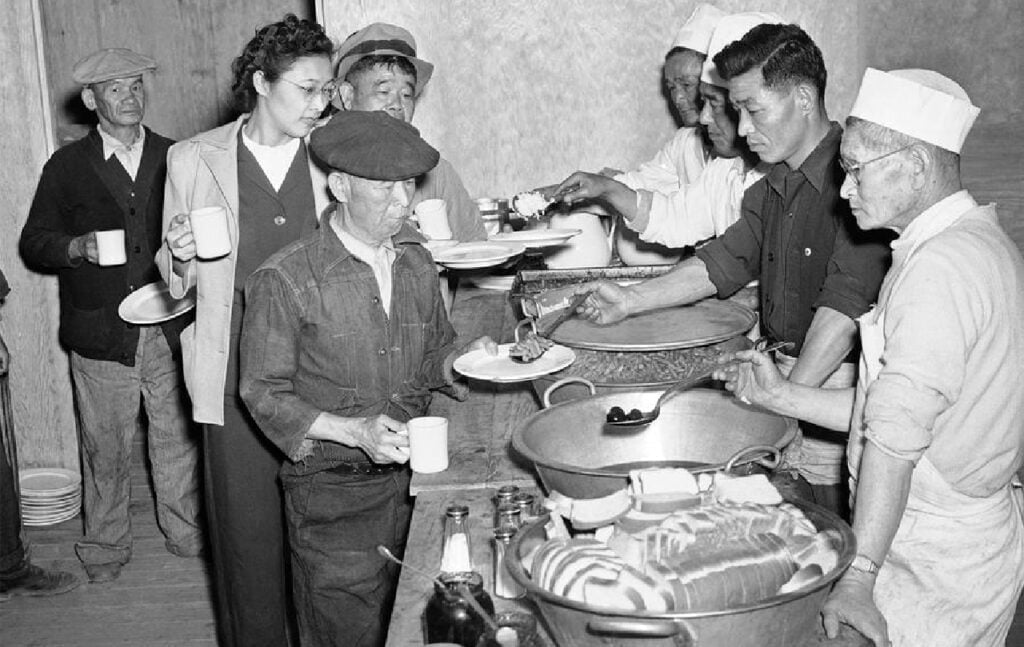 نان و ژاپن در جنگ جهانی دوم