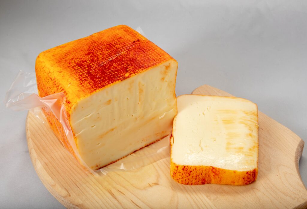 پنیر مونستر یا مانستر آمریکایی 