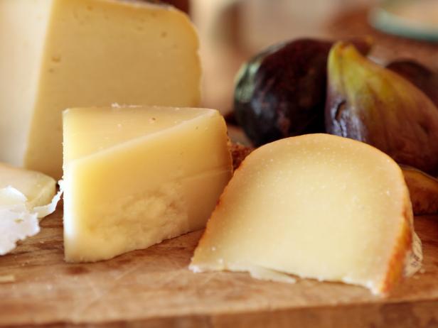 رومانو، یکی از انواع پنیر طبیعی