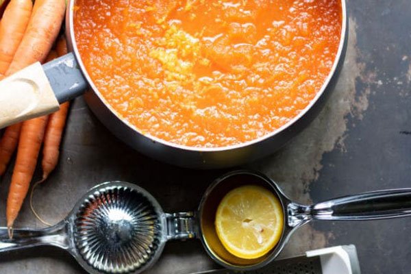 اضافه کردن آبلیمو برای طرز تهیه مربای هویج
