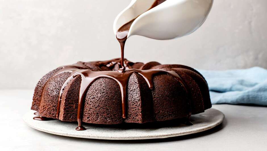 طرز تهیه سس شکلاتی برای روی کیک