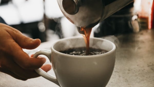 مزایا و معایب نوشیدن قهوه