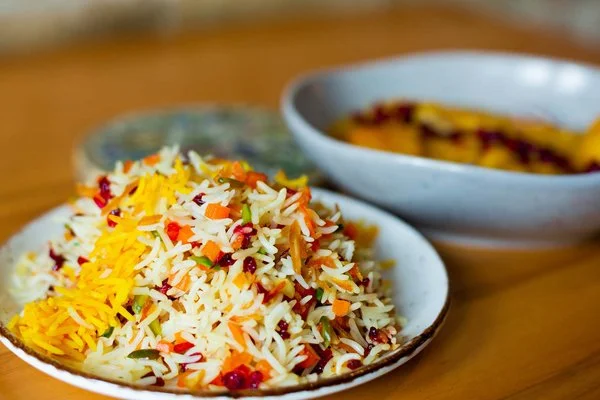 طرز تهیه زرشک پلو با مرغ ریش ریش
