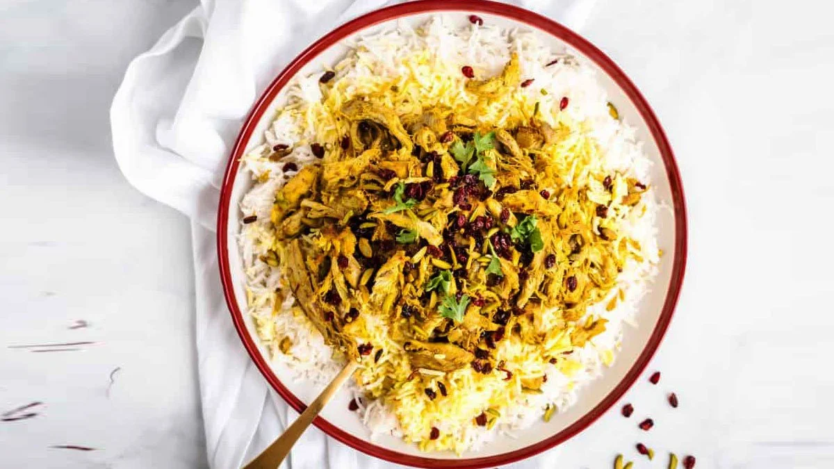 طرز تهیه زرشک پلو با مرغ ریش ریش