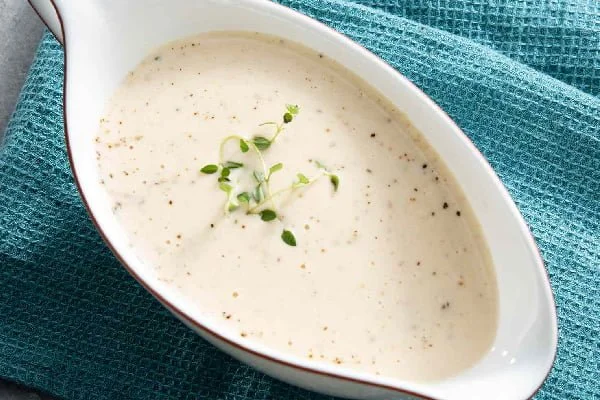 تهیه سس سالاد ماکارونی با سوسیس