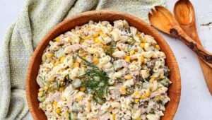 طرز تهیه سالاد ماکارونی با تن ماهی