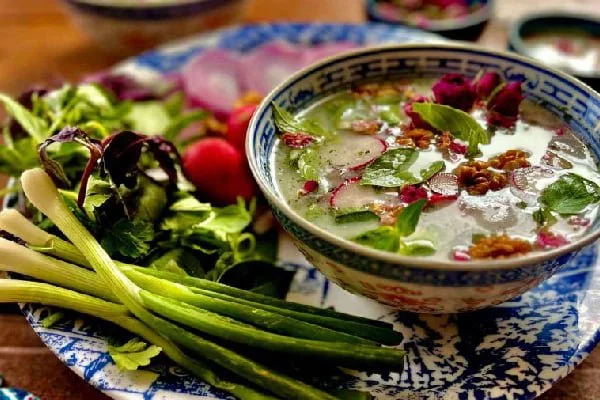 طرز تهیه آب دوغ خیار