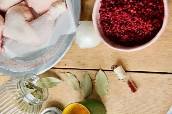 فوت و فن پخت مرغ برای تهیه زرشک پلو با مرغ