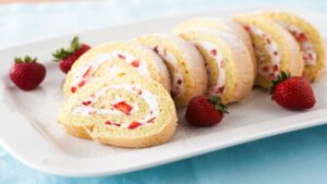 طرز تهیه رولت خامه ای با پیمانه