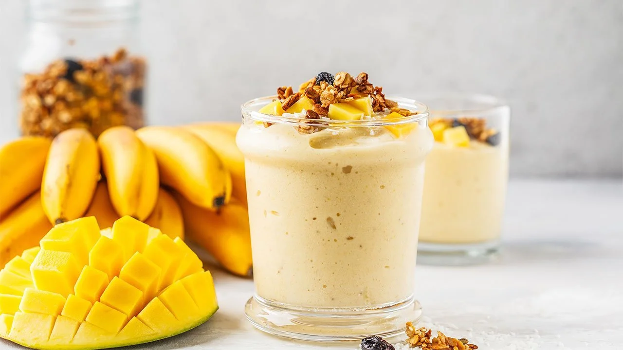 mango-smoothie-for-summer