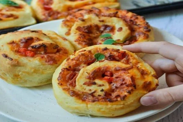 دستور تهیه پیتزا پیراشکی