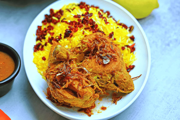 سرو زرشک پلو با مرغ 