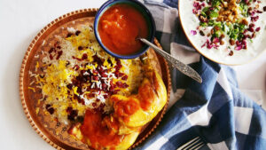 زرشک پلو با مرغ مجلسی رستورانی