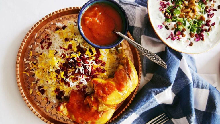 زرشک پلو با مرغ مجلسی رستورانی