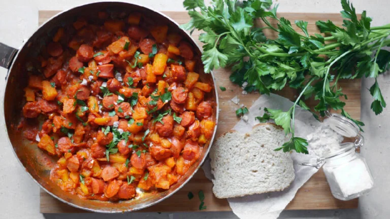 طرز تهیه سوسیس بندری با سیب زمینی