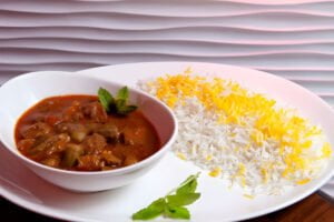 طرز تهیه خورشت بامیه با لپه