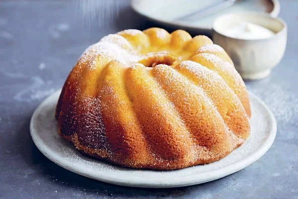 طرز تهیه کیک مجلسی زعفرانی