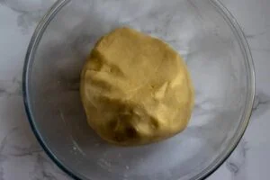 خمیر پای سیب