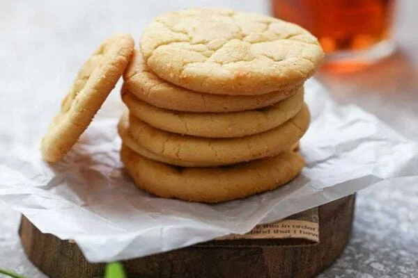 چگونگی ترک خوردن شیرینی کشمشی با روغن جامد