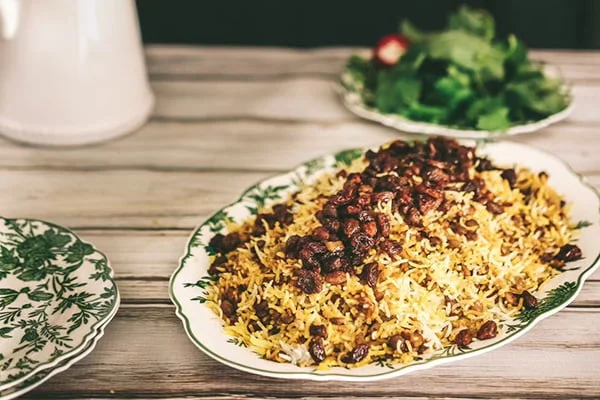 تزیین عدس پلو با کشمش