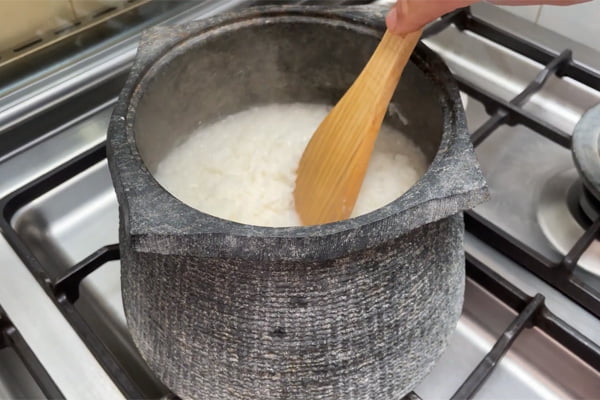 پخت برنج برای آش ماست
