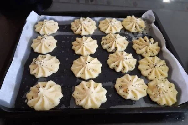 پخت شیریین بهشتی با روغن مایع در فر