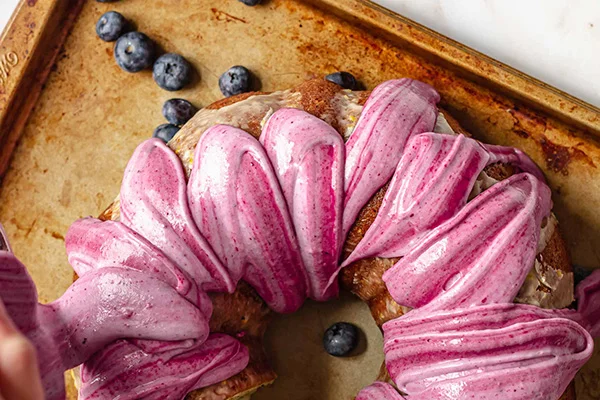 رومال کردن کیک با سس براق فرانسوی