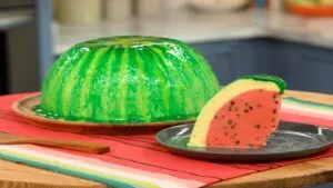 طرز تهیه کیک هندوانه ای در قابلمه