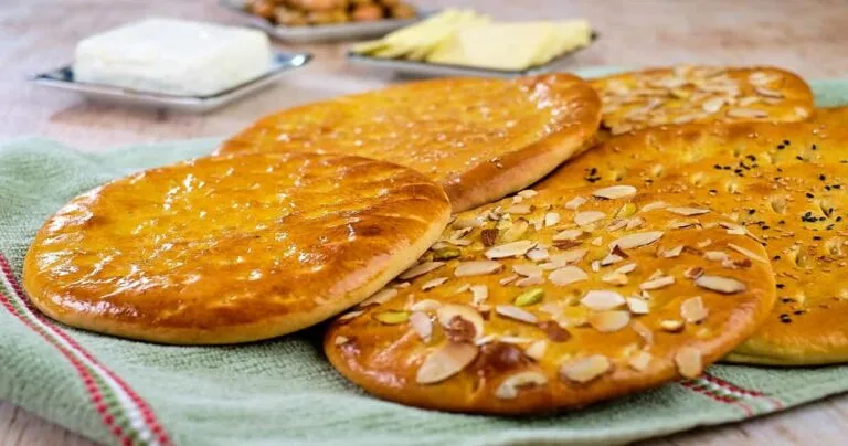 نان شیرمال با دستور خانگی