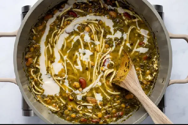 اضافه کردن کشک به آش رشته