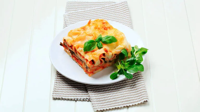طرز تهیه لازانیا در توستر
