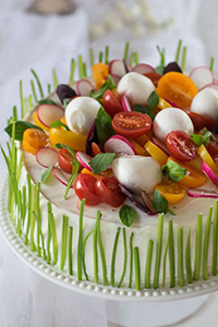 تزیین سالاد الویه با سبزیجات