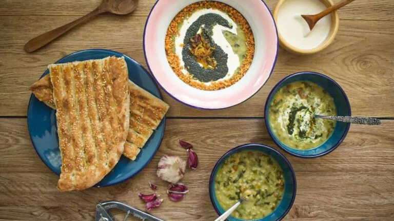 طرز تهیه آش جو با جو پرک