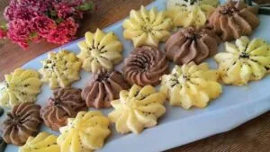 طرز تهیه شیرینی بهشتی با پیمانه لیوان