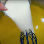 اضافه کردن شکر کاچی زعفرانی